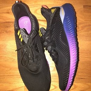 Men’s Adidas Tennis shoes